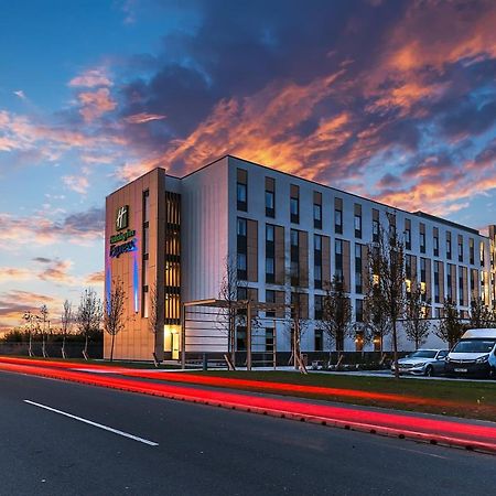 Holiday Inn Express - Bicester By Ihg Buitenkant foto